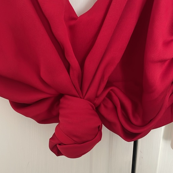 Knotted top never worn perfect for a pencil skirt - Picture 4 of 4